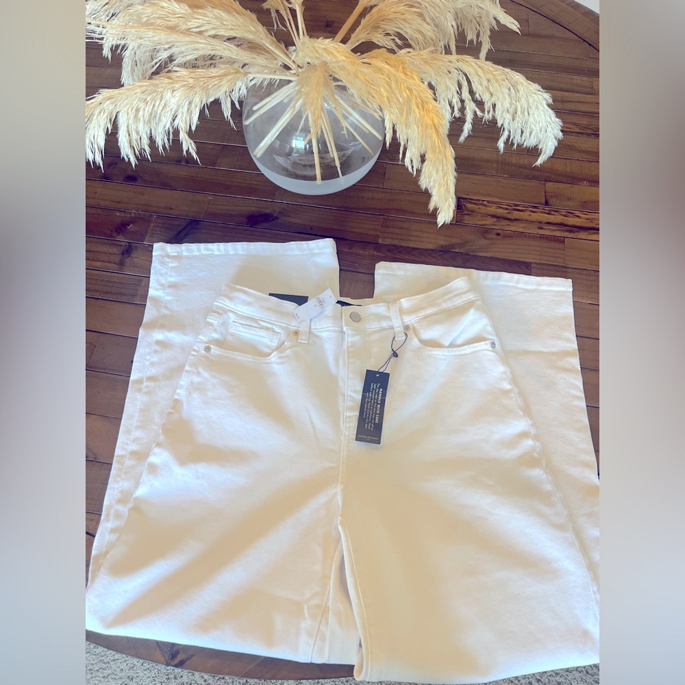 Banana Republic Wide Leg white jeans size 29/8 (new)